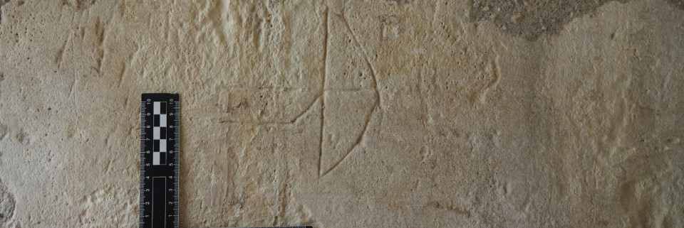 Marca de cantero con forma de ballesta. León